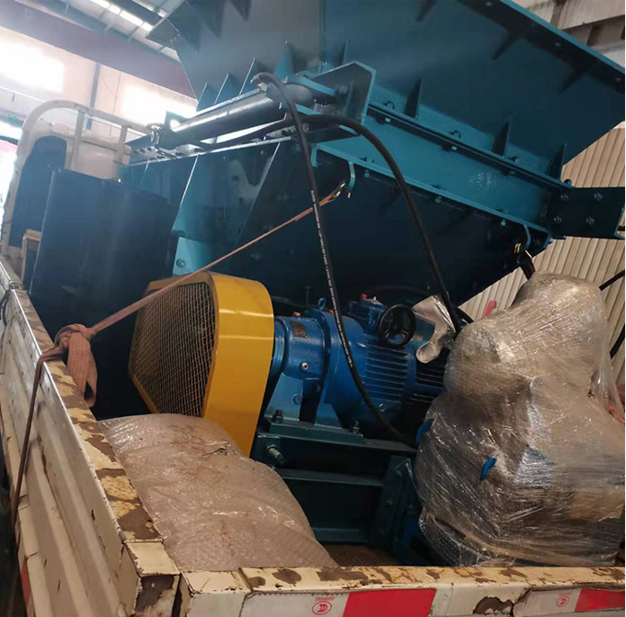 山東礦安生產的GLD皮帶給煤機裝車發(fā)貨