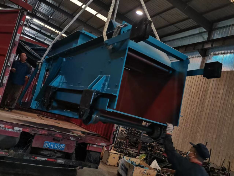 假期不打烊，高效發(fā)貨保障供應(yīng)，往復(fù)式給煤機(jī)發(fā)往貴州貴陽